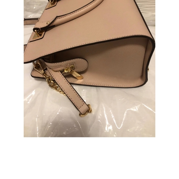 Michael Kors Quinn Small Satchel - Picture 4 of 10
